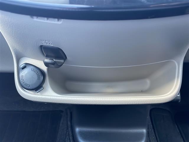 デイズ Ｊ　社外ナビ（ＣＮ－Ｅ３００Ｄ）フルセグＴＶ／ＢＴ／ＣＤ　レーンキープアシスト　横滑り防止装置　衝突被害軽減システム　純正フロアマット（12枚目）