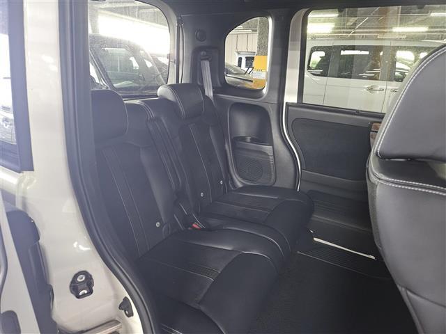 Ｎ－ＢＯＸカスタム Ｇ・Ｌターボホンダセンシング　禁煙車　バックカメラ　ドラレコ　アダプティブクルコン　エマブレ　車線維持　前後誤発進抑制　ＬＥＤヘッドランプ　純正ナビ　両側パワスラ　ビルトインＥＴＣ　ハーフレザーシート　プッシュエンジンスタート（8枚目）