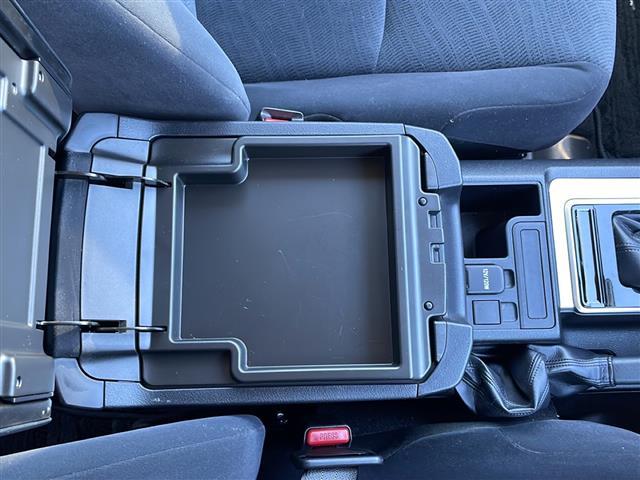 ランドクルーザープラド ＴＸ　ワンオーナー／サンルーフ／モデリスタエアロ／４ＷＤ／純正ナビ／フルセグＴＶ／ＣＤ／ＤＶＤ／Ｂｌｕｅｔｏｏｔｈ／バックカメラ／トヨタセーフティセンス／レーダークルーズコントロール／純正ＡＷ／ルーフレール（23枚目）