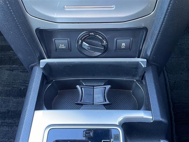 ランドクルーザープラド ＴＸ　ワンオーナー／サンルーフ／モデリスタエアロ／４ＷＤ／純正ナビ／フルセグＴＶ／ＣＤ／ＤＶＤ／Ｂｌｕｅｔｏｏｔｈ／バックカメラ／トヨタセーフティセンス／レーダークルーズコントロール／純正ＡＷ／ルーフレール（25枚目）