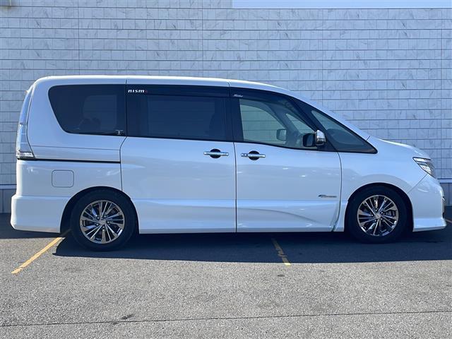 セレナ ライダー　ブラックライン　Ｓ－ハイブリッド　☆アイドリングストップ☆ビルトインＥＴＣ☆前後ドライブレコーダー☆純正１６ＡＷ☆ＶＤＣ☆ＬＥＤオートライト☆スマートキー☆バックカメラ☆両側パワースライドドア☆車線逸脱防止支援システム（32枚目）