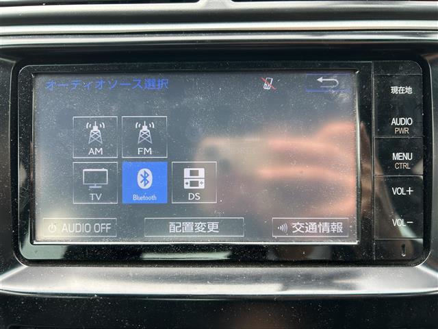 カムリ ハイブリッド　Ｇパッケージ　ＳＤナビ　ＥＴＣ　バックカメラ　フルセグ　オートクルーズコントロール　ＤＶＤ再生　オートライト　ＬＥＤヘッドランプ　Ｂｌｕｅｔｏｏｔｈ接続　スマートキー　パワーシート　盗難防止システム　エアバッグ（14枚目）