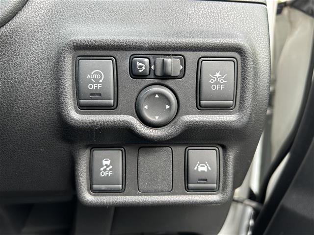 ノート Ｘ　純正ナビ　フルセグＴＶ　ＢＴ　ＣＤ　バックカメラ　衝突被害軽減ブレーキ　横滑り防止装置　レーンキープアシスト　ＥＴＣ　プッシュスタート　スマートキー　純正フロアマット　取扱説明書　保証書（8枚目）