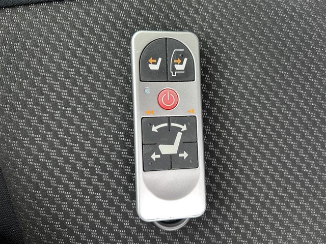ノート Ｘ　純正ナビ　フルセグＴＶ　ＢＴ　ＣＤ　バックカメラ　衝突被害軽減ブレーキ　横滑り防止装置　レーンキープアシスト　ＥＴＣ　プッシュスタート　スマートキー　純正フロアマット　取扱説明書　保証書（26枚目）