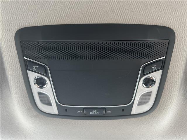ヴェゼル ハイブリッドＺ・ホンダセンシング　純正ナビ　フルセグＴＶ　ＢＴ　ＤＶＤ　バックカメラ　衝突被害軽減システム　追従クルコン　レーンキープアシスト　横滑り防止装置　ハーフレザーシート　前席シートヒーター　ビルトインＥＴＣ　前後ドラレコ（12枚目）