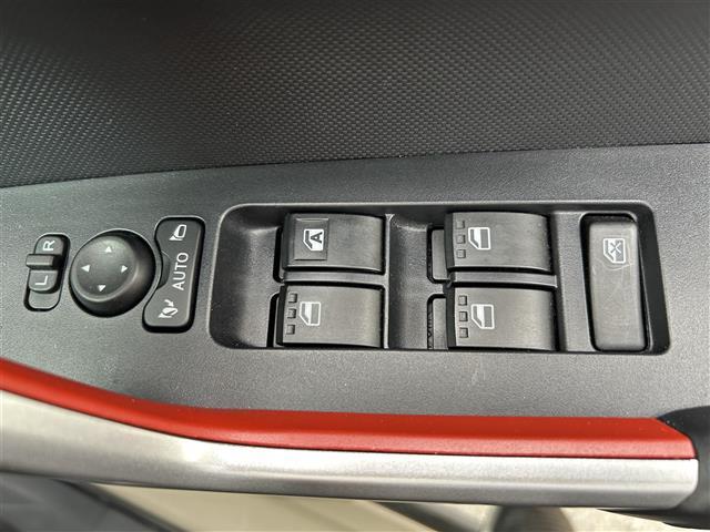 ライズ Ｚ　純正ディスプレイオーディオ　フルセグＴＶ　ＢＴ　ＡｐｐｌｅＣａｒＰｌａｙ　バックカメラ　スマアシ　追従クルコン　レーンキープアシスト　横滑り防止装置　コーナーセンサー　シートヒーター　ＢＳＭ　ＥＴＣ（24枚目）