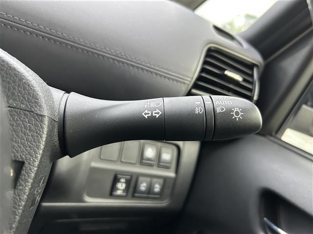 セレナ ｅ－パワー　ハイウェイスターＶ　ワンオーナー　社外ディスプレイオーディオ　アラウンドビューモニター　プロパイロット　インテリジェントルームミラー　前席シートヒーター　ステアリングヒーター　電動パーキング　オートブレーキホールド（7枚目）