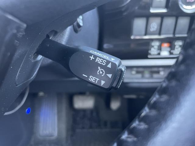 ヴォクシー V ワンオーナー 純正9インチナビ フルセグTV Bluetooth接続 DVD再生 フリップダウンモニター クルコン 両側パワスラ プッシュスタート スマートキー スペアキー Bカメラ ビルトインETC(8枚目)