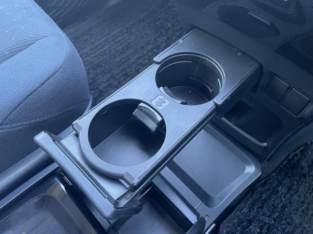 ヴォクシー V ワンオーナー 純正9インチナビ フルセグTV Bluetooth接続 DVD再生 フリップダウンモニター クルコン 両側パワスラ プッシュスタート スマートキー スペアキー Bカメラ ビルトインETC(18枚目)