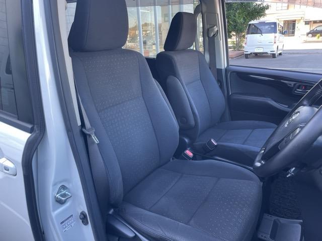 ヴォクシー V ワンオーナー 純正9インチナビ フルセグTV Bluetooth接続 DVD再生 フリップダウンモニター クルコン 両側パワスラ プッシュスタート スマートキー スペアキー Bカメラ ビルトインETC(23枚目)