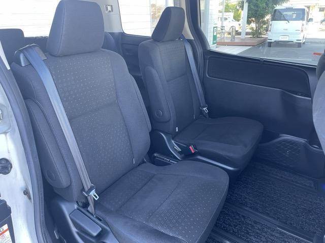 ヴォクシー V ワンオーナー 純正9インチナビ フルセグTV Bluetooth接続 DVD再生 フリップダウンモニター クルコン 両側パワスラ プッシュスタート スマートキー スペアキー Bカメラ ビルトインETC(25枚目)