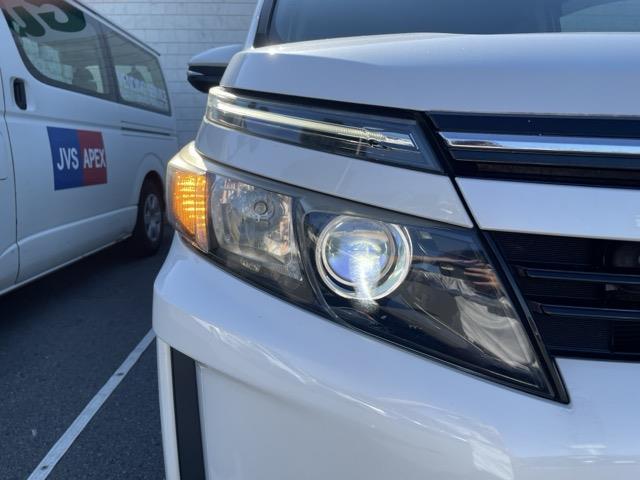 ヴォクシー V ワンオーナー 純正9インチナビ フルセグTV Bluetooth接続 DVD再生 フリップダウンモニター クルコン 両側パワスラ プッシュスタート スマートキー スペアキー Bカメラ ビルトインETC(31枚目)