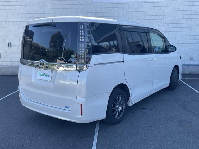 ヴォクシー V ワンオーナー 純正9インチナビ フルセグTV Bluetooth接続 DVD再生 フリップダウンモニター クルコン 両側パワスラ プッシュスタート スマートキー スペアキー Bカメラ ビルトインETC(37枚目)