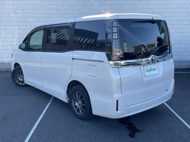 ヴォクシー V ワンオーナー 純正9インチナビ フルセグTV Bluetooth接続 DVD再生 フリップダウンモニター クルコン 両側パワスラ プッシュスタート スマートキー スペアキー Bカメラ ビルトインETC(43枚目)