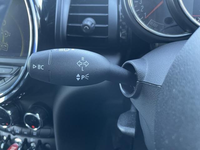 MINI クーパーS 純正ナビ Bluetooth接続 USB入力端子 AUX入力端子 プッシュスタート スマートキー スペアキー MTモード付AT 純正アルミホイール LEDオートライト(5枚目)