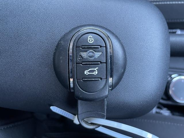 MINI クーパーS 純正ナビ Bluetooth接続 USB入力端子 AUX入力端子 プッシュスタート スマートキー スペアキー MTモード付AT 純正アルミホイール LEDオートライト(14枚目)
