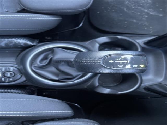 MINI クーパーS 純正ナビ Bluetooth接続 USB入力端子 AUX入力端子 プッシュスタート スマートキー スペアキー MTモード付AT 純正アルミホイール LEDオートライト(15枚目)