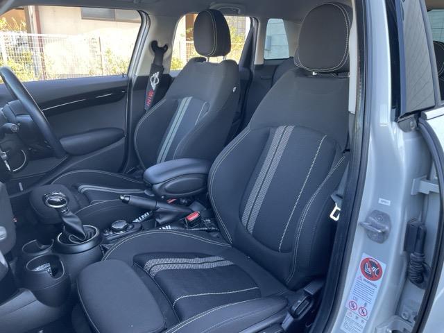 MINI クーパーS 純正ナビ Bluetooth接続 USB入力端子 AUX入力端子 プッシュスタート スマートキー スペアキー MTモード付AT 純正アルミホイール LEDオートライト(23枚目)