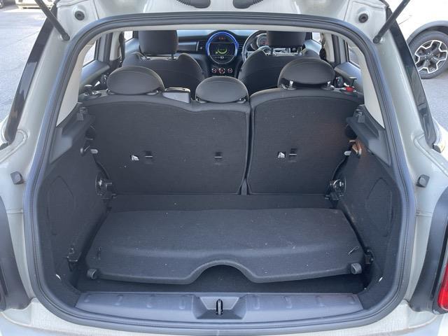 MINI クーパーS 純正ナビ Bluetooth接続 USB入力端子 AUX入力端子 プッシュスタート スマートキー スペアキー MTモード付AT 純正アルミホイール LEDオートライト(26枚目)