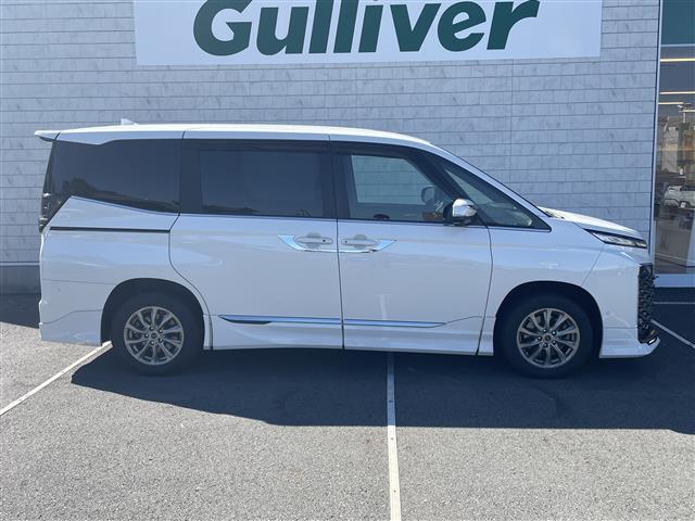 ヴォクシー ハイブリッドS-Z 純正ナビ 後席モニター フルセグTV Bluetooth接続 トヨタセーフティーセンス 4WD BSM HUD 全方位カメラ 追従クルコン 両側パワスラ 電動P・オートブレーキホールド LEDライト(36枚目)