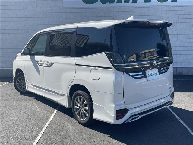 ヴォクシー ハイブリッドS-Z 純正ナビ 後席モニター フルセグTV Bluetooth接続 トヨタセーフティーセンス 4WD BSM HUD 全方位カメラ 追従クルコン 両側パワスラ 電動P・オートブレーキホールド LEDライト(39枚目)