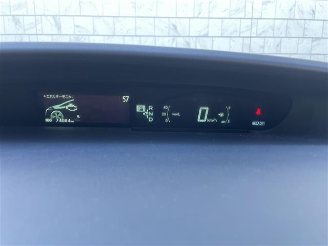 プリウス S ワンオーナー 純正ナビ フルセグTV Bluetooth接続 DVD再生 プッシュスタート スマートキー スペアキー Bカメラ ETC ドラレコ 社外HIDオートライト ステアリングスイッチ(3枚目)