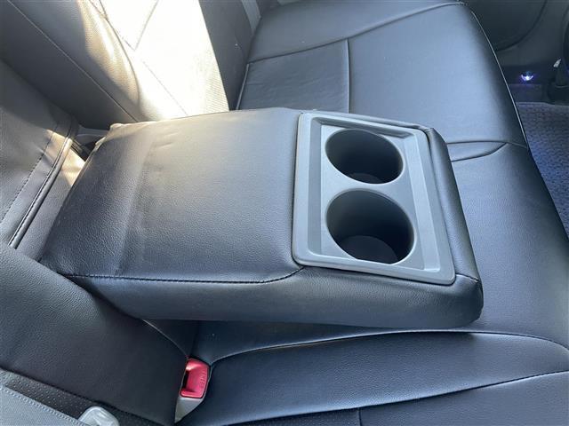 プリウス S ワンオーナー 純正ナビ フルセグTV Bluetooth接続 DVD再生 プッシュスタート スマートキー スペアキー Bカメラ ETC ドラレコ 社外HIDオートライト ステアリングスイッチ(26枚目)