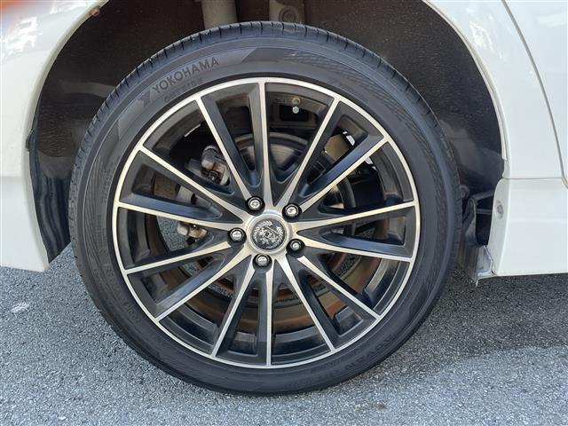 プリウス S ワンオーナー 純正ナビ フルセグTV Bluetooth接続 DVD再生 プッシュスタート スマートキー スペアキー Bカメラ ETC ドラレコ 社外HIDオートライト ステアリングスイッチ(33枚目)