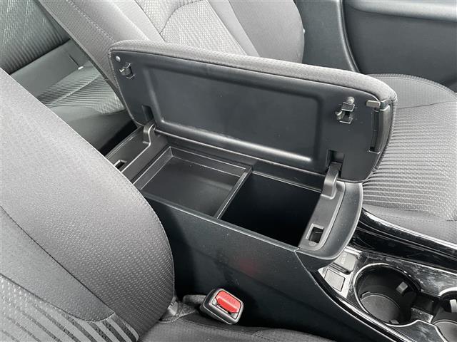 プリウス A 純正ナビ フルセグTV Bluetooth接続 DVD再生 パークアシスト HUD 追従クルコン プッシュスタート スマートキー スペアキー D席パワーシート LEDオートライト オートハイビーム(21枚目)