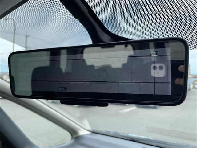 セレナ e-パワー ハイウェイスターV 純正10インチナビ フルセグTV Bluetooth接続 DVD再生 プロパイロット BSM スマートルームミラー パークアシスト エマージェンシーブレーキ アラウンドビューモニター 両側パワスラ(11枚目)