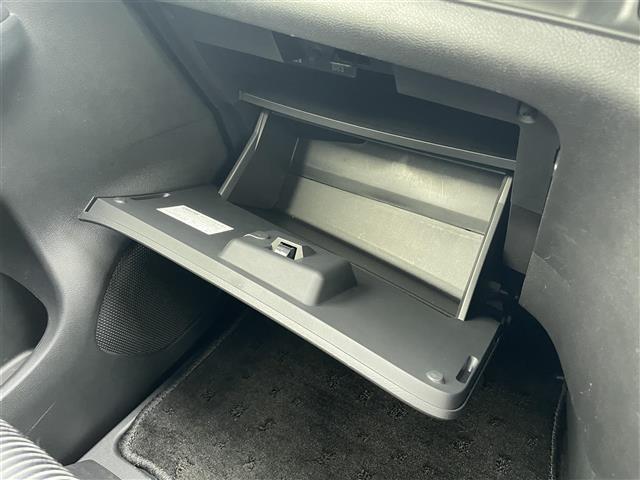 セレナ e-パワー ハイウェイスターV 純正10インチナビ フルセグTV Bluetooth接続 DVD再生 プロパイロット BSM スマートルームミラー パークアシスト エマージェンシーブレーキ アラウンドビューモニター 両側パワスラ(21枚目)