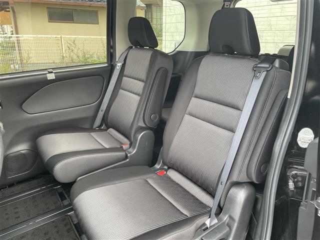 セレナ e-パワー ハイウェイスターV 純正10インチナビ フルセグTV Bluetooth接続 DVD再生 プロパイロット BSM スマートルームミラー パークアシスト エマージェンシーブレーキ アラウンドビューモニター 両側パワスラ(26枚目)