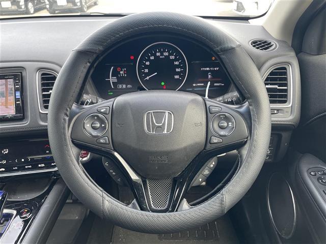 ヴェゼル ハイブリッドＺ・ホンダセンシング　純正ナビ　フルセグＴＶ　Ｂｌｕｅｔｏｏｔｈ接続　ＤＶＤ再生　ＵＳＢ入力端子　ホンダセンシング　Ｂカメラ　プッシュスタート　スマートキー　スペアキー　電動Ｐ・オートブレーキホールド　前席シートＨ（4枚目）