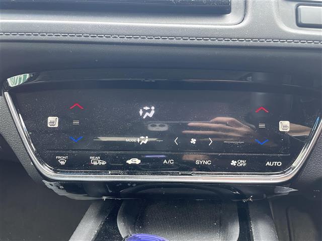 ヴェゼル ハイブリッドＺ・ホンダセンシング　純正ナビ　フルセグＴＶ　Ｂｌｕｅｔｏｏｔｈ接続　ＤＶＤ再生　ＵＳＢ入力端子　ホンダセンシング　Ｂカメラ　プッシュスタート　スマートキー　スペアキー　電動Ｐ・オートブレーキホールド　前席シートＨ（17枚目）