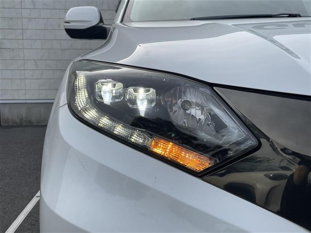 ヴェゼル ハイブリッドＺ・ホンダセンシング　純正ナビ　フルセグＴＶ　Ｂｌｕｅｔｏｏｔｈ接続　ＤＶＤ再生　ＵＳＢ入力端子　ホンダセンシング　Ｂカメラ　プッシュスタート　スマートキー　スペアキー　電動Ｐ・オートブレーキホールド　前席シートＨ（31枚目）