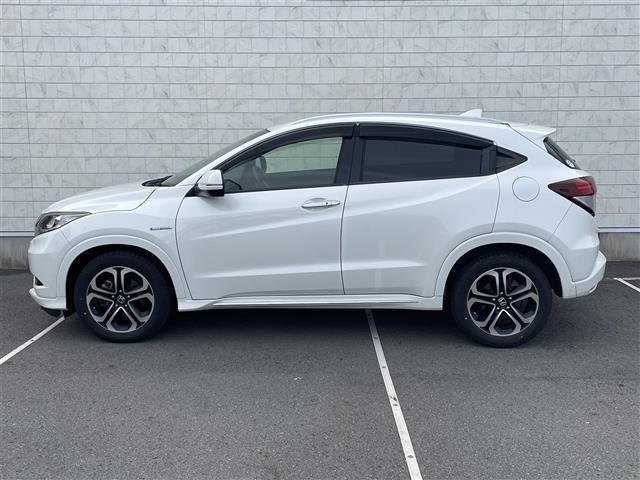 ヴェゼル ハイブリッドＺ・ホンダセンシング　純正ナビ　フルセグＴＶ　Ｂｌｕｅｔｏｏｔｈ接続　ＤＶＤ再生　ＵＳＢ入力端子　ホンダセンシング　Ｂカメラ　プッシュスタート　スマートキー　スペアキー　電動Ｐ・オートブレーキホールド　前席シートＨ（40枚目）