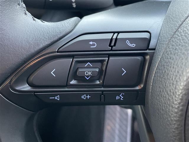 ヤリスクロス ハイブリッドG 純正ディスプレイナビ AppleCarPlay 360度カメラ バックカメラ プリクラッシュ レーダークルコン アドバンストパーク ブラインドスポットモニター コーナーセンサー オートブレーキホールド(4枚目)