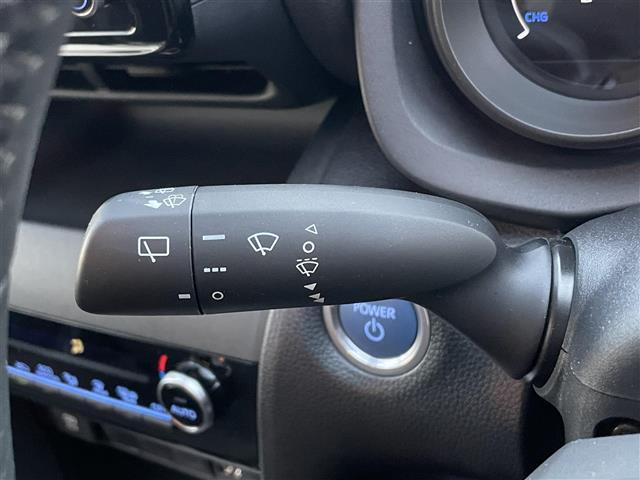 ヤリスクロス ハイブリッドG 純正ディスプレイナビ AppleCarPlay 360度カメラ バックカメラ プリクラッシュ レーダークルコン アドバンストパーク ブラインドスポットモニター コーナーセンサー オートブレーキホールド(6枚目)