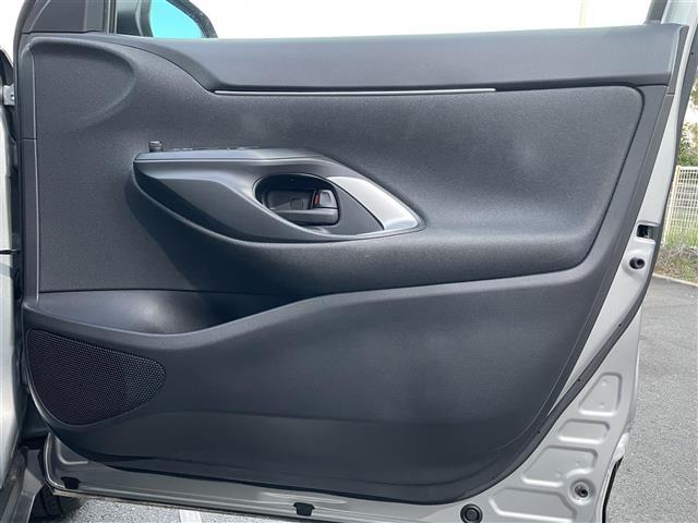 ヤリスクロス ハイブリッドG 純正ディスプレイナビ AppleCarPlay 360度カメラ バックカメラ プリクラッシュ レーダークルコン アドバンストパーク ブラインドスポットモニター コーナーセンサー オートブレーキホールド(23枚目)