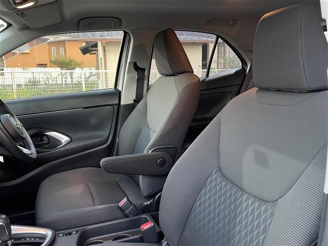 ヤリスクロス ハイブリッドG 純正ディスプレイナビ AppleCarPlay 360度カメラ バックカメラ プリクラッシュ レーダークルコン アドバンストパーク ブラインドスポットモニター コーナーセンサー オートブレーキホールド(25枚目)