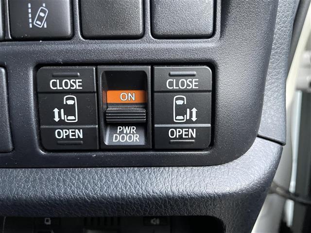 ヴォクシー ＺＳ　煌ＩＩＩ　純正９インチナビＴＶ・ＢＴ・トヨタセーフティセンス・両側パワスラ・クルコン・ハーフレザー・ＬＥＤオートライト・オートハイビーム・スマートキー（17枚目）