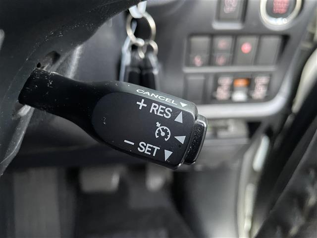 ヴォクシー ＺＳ　煌ＩＩＩ　純正９インチナビＴＶ・ＢＴ・トヨタセーフティセンス・両側パワスラ・クルコン・ハーフレザー・ＬＥＤオートライト・オートハイビーム・スマートキー（26枚目）