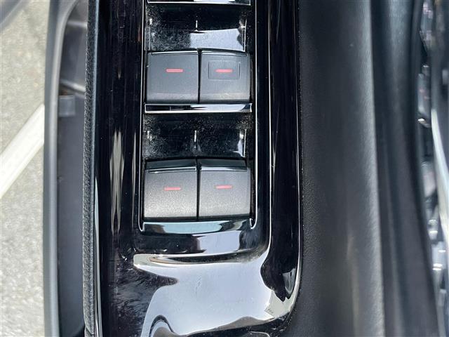 ヴォクシー ＺＳ　煌ＩＩＩ　純正９インチナビＴＶ・ＢＴ・トヨタセーフティセンス・両側パワスラ・クルコン・ハーフレザー・ＬＥＤオートライト・オートハイビーム・スマートキー（27枚目）