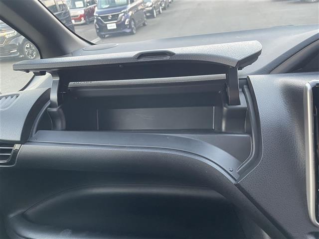 ヴォクシー ＺＳ　煌ＩＩＩ　純正９インチナビＴＶ・ＢＴ・トヨタセーフティセンス・両側パワスラ・クルコン・ハーフレザー・ＬＥＤオートライト・オートハイビーム・スマートキー（37枚目）