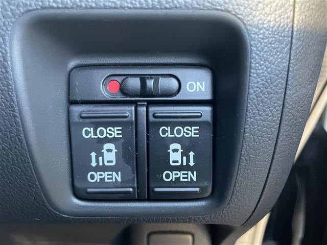 N-BOXカスタム G・ターボLパッケージ 社外ナビ フルセグTV Bluetooth接続 CTBA 両側パワスラ クルコン Bカメラ プッシュスタート スマートキー ベンチシート ハーフレザーシート HIDオートライト ビルトインETC(7枚目)