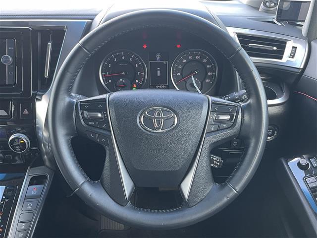 アルファード ２．５Ｓ　Ａパッケージ　ワンオーナー　純正ナビ　フルセグＴＶ　Ｂｌｕｅｔｏｏｔｈ接続　ＤＶＤ再生　クルコン　両側パワスラ　電動Ｐ・オートブレーキホールド　プッシュスタート　スマートキー　スペアキー　ＬＥＤオートライト（4枚目）