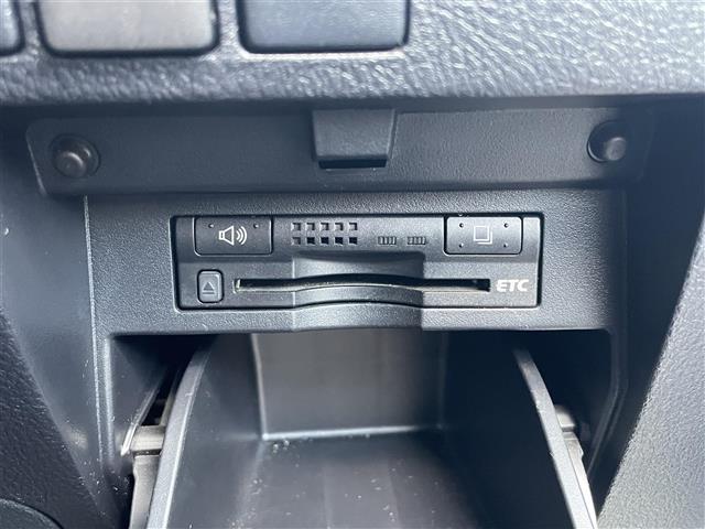 アルファード ２．５Ｓ　Ａパッケージ　ワンオーナー　純正ナビ　フルセグＴＶ　Ｂｌｕｅｔｏｏｔｈ接続　ＤＶＤ再生　クルコン　両側パワスラ　電動Ｐ・オートブレーキホールド　プッシュスタート　スマートキー　スペアキー　ＬＥＤオートライト（12枚目）