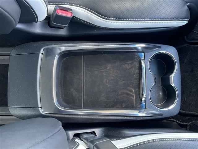 アルファード ２．５Ｓ　Ａパッケージ　ワンオーナー　純正ナビ　フルセグＴＶ　Ｂｌｕｅｔｏｏｔｈ接続　ＤＶＤ再生　クルコン　両側パワスラ　電動Ｐ・オートブレーキホールド　プッシュスタート　スマートキー　スペアキー　ＬＥＤオートライト（19枚目）