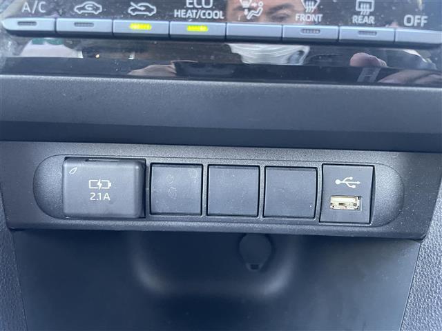 ヤリスクロス ハイブリッドＧ　ワンオーナー　純正ナビＴＶ　バックカメラ　クリアランスソナー　レーダークルーズコントロール　トヨタセーフティセンス　プリクラッシュセーフティ　レーンアシスト　電動パーキングブレーキ　オートホールド（7枚目）