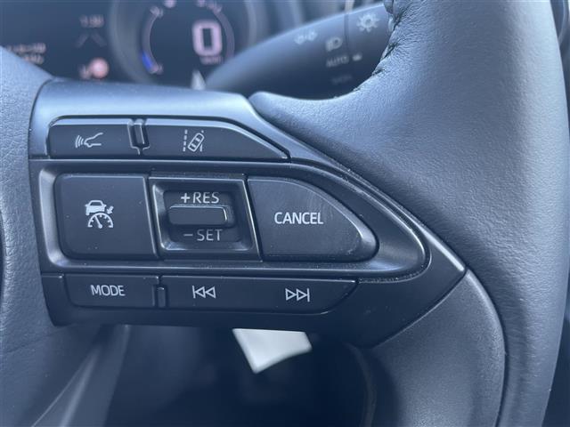 ヤリスクロス ハイブリッドＧ　ワンオーナー　純正ナビＴＶ　バックカメラ　クリアランスソナー　レーダークルーズコントロール　トヨタセーフティセンス　プリクラッシュセーフティ　レーンアシスト　電動パーキングブレーキ　オートホールド（9枚目）